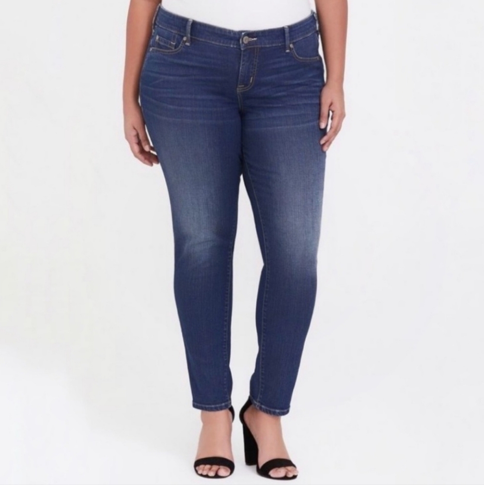 Torrid EXTRA SHORT Classic Straight Vintage Stretch Mid-Rise Jean